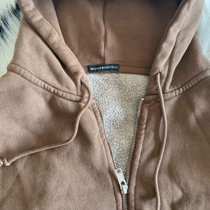 Brandy Melville | brown zip up